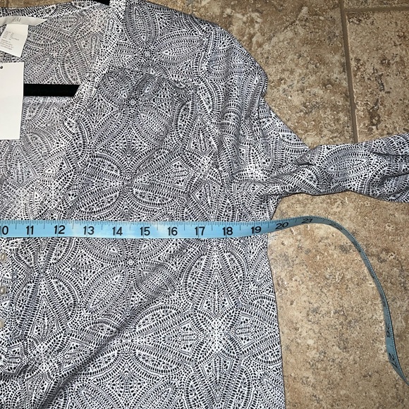 H&M top with 3/4 sleeves - Picture 5 of 8